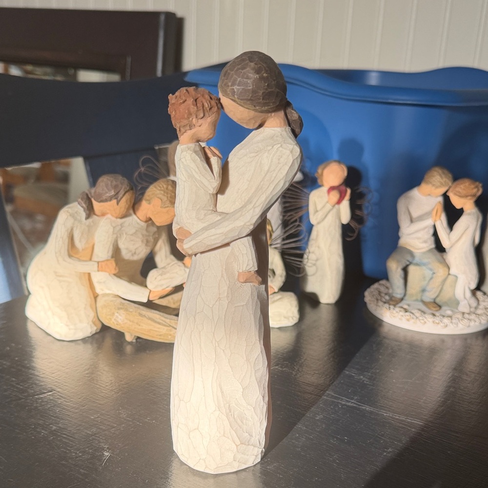 Willow Tree Loving Family Sculpture - Cream and Tan